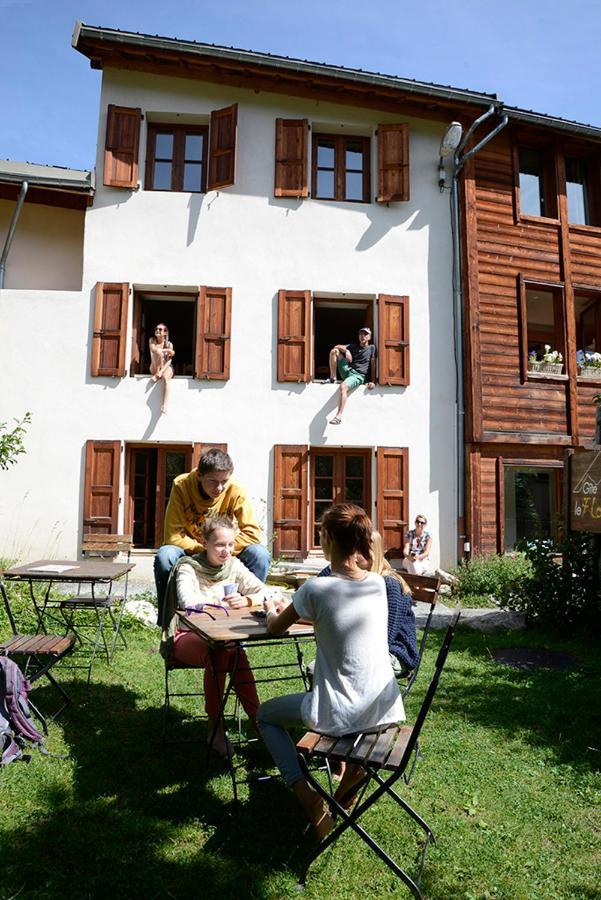 Gite Le Flourou Hotell Le Monêtier-les-Bains Exteriör bild